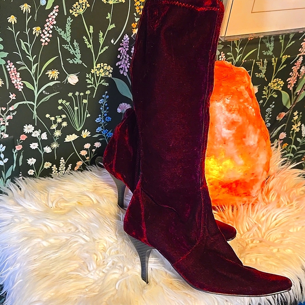 Velvet boots